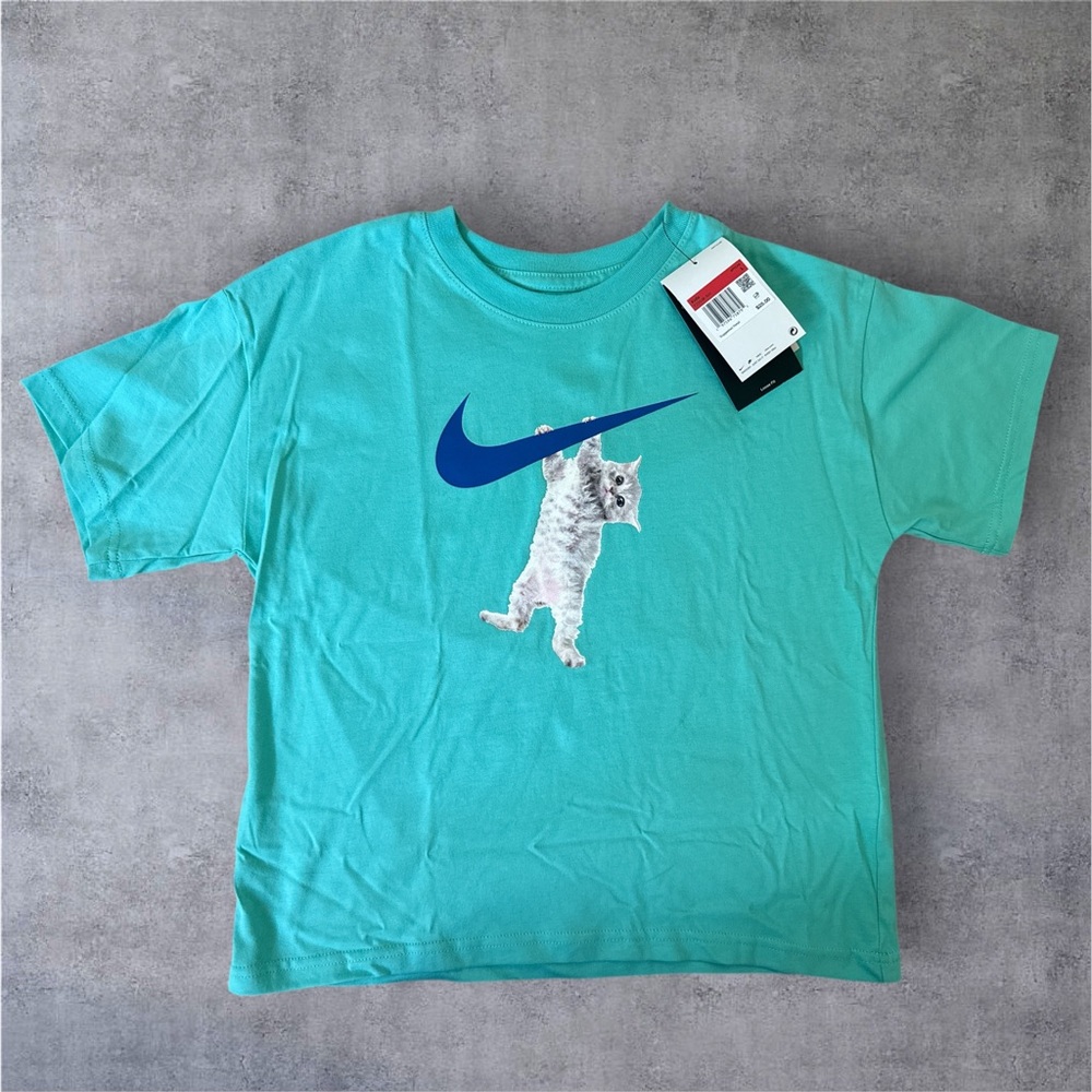 Nike Aqua T-Shirt with Jumping Cat Graphic